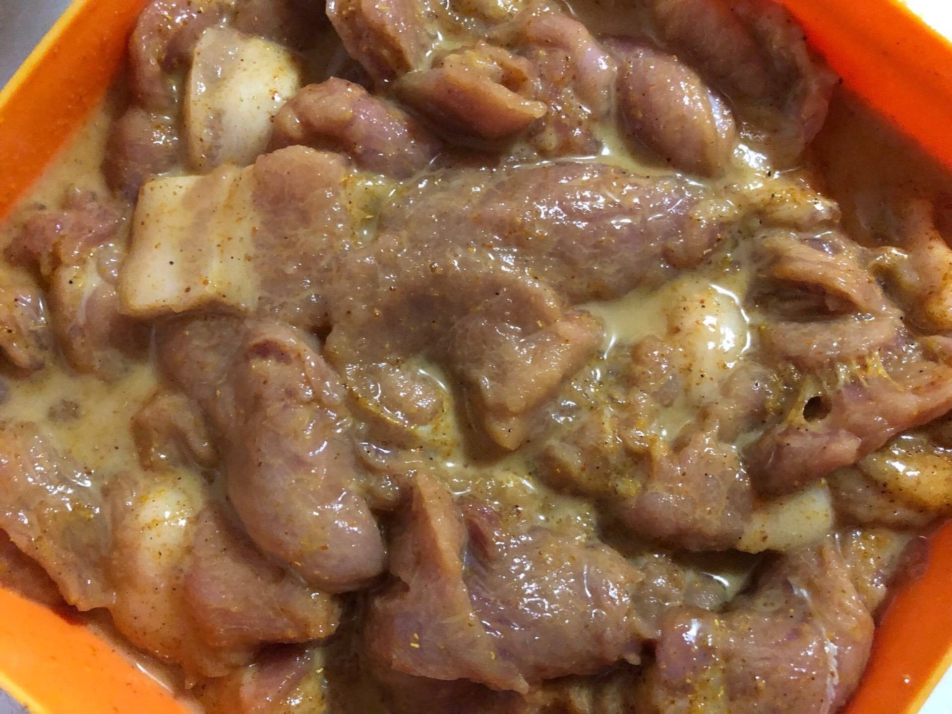 หมูปิ้งกะทิ & ผงกะหรี่