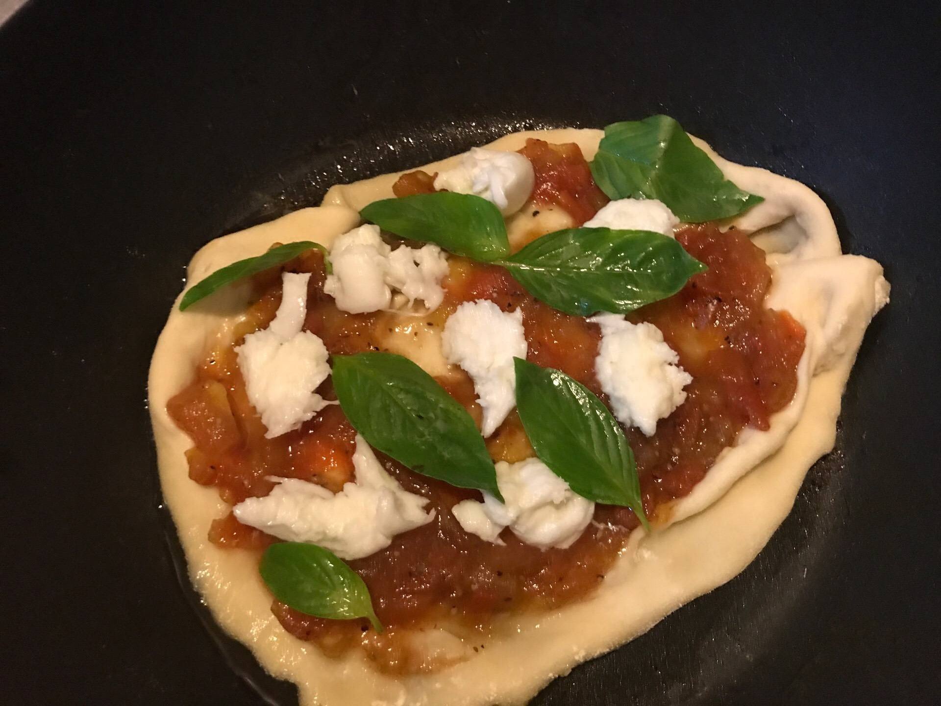 Easy Margherita Sauce For Pizza