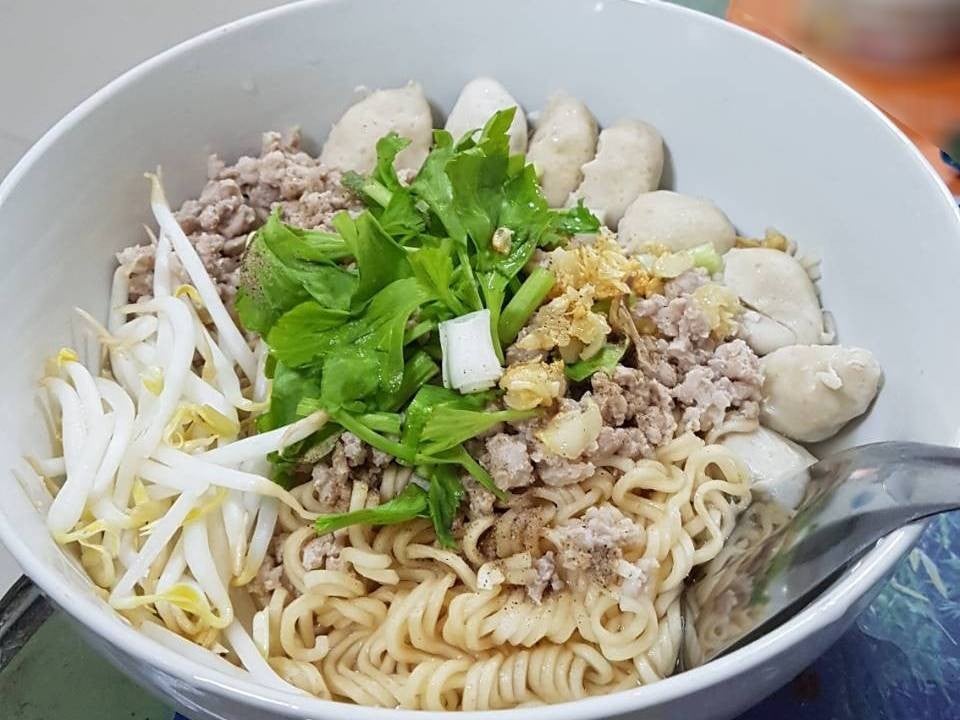 บะหมี่กึ่งสำเร็จรูป รสหมูสับ น้ำขลุกขลิก 🐽อู๊ด อู๊ด