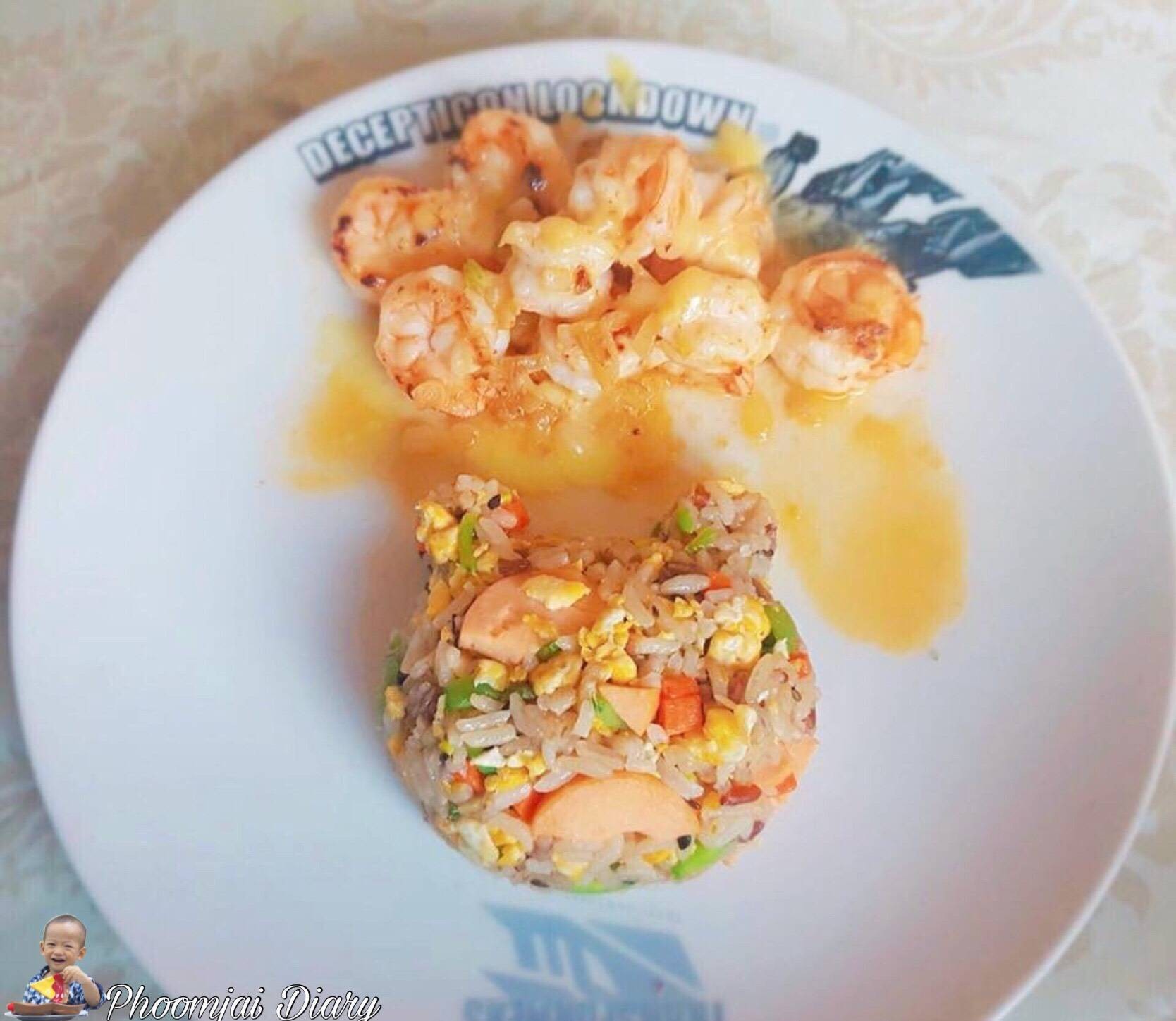 ข้าวผัดใส้กรอก
