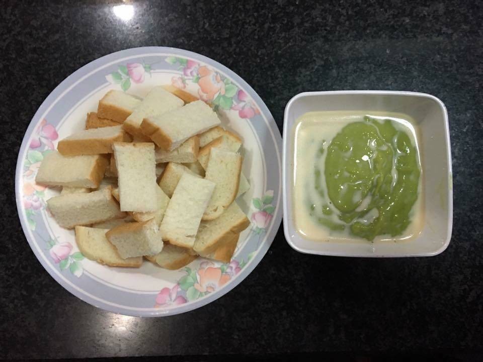 ขนมปังสังขยาใบเตย