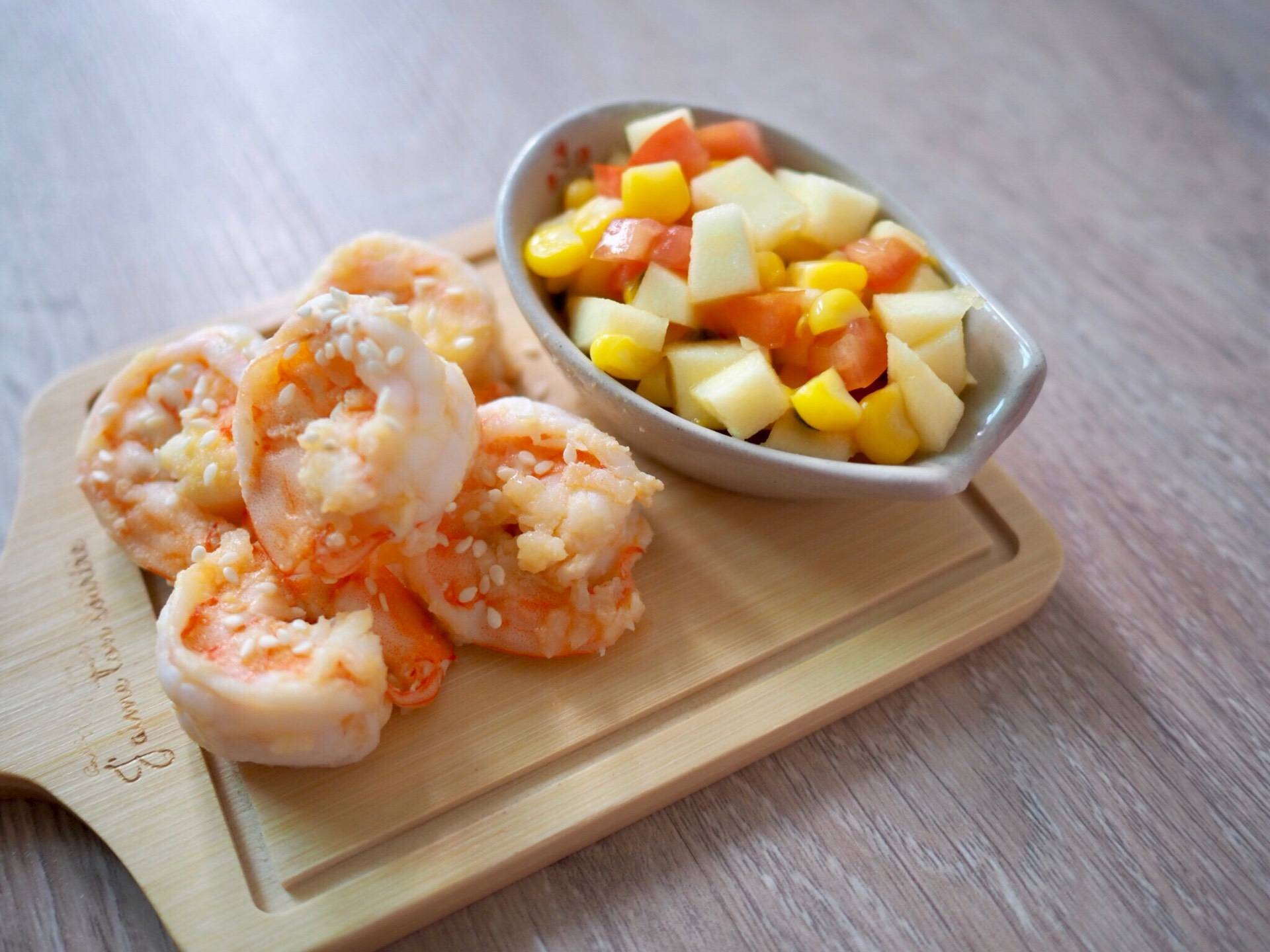 กุ้งกระเทียม ทานคู่กับ ซัลซ่าผลไม้
