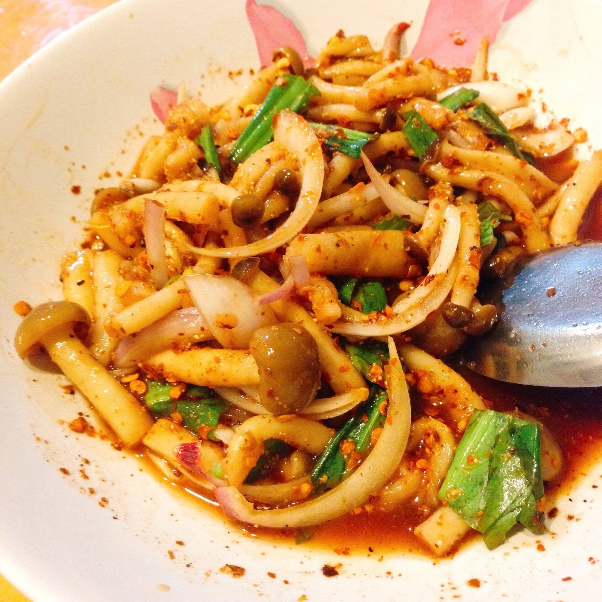 น้ำตกเห็ดชิเมจิ