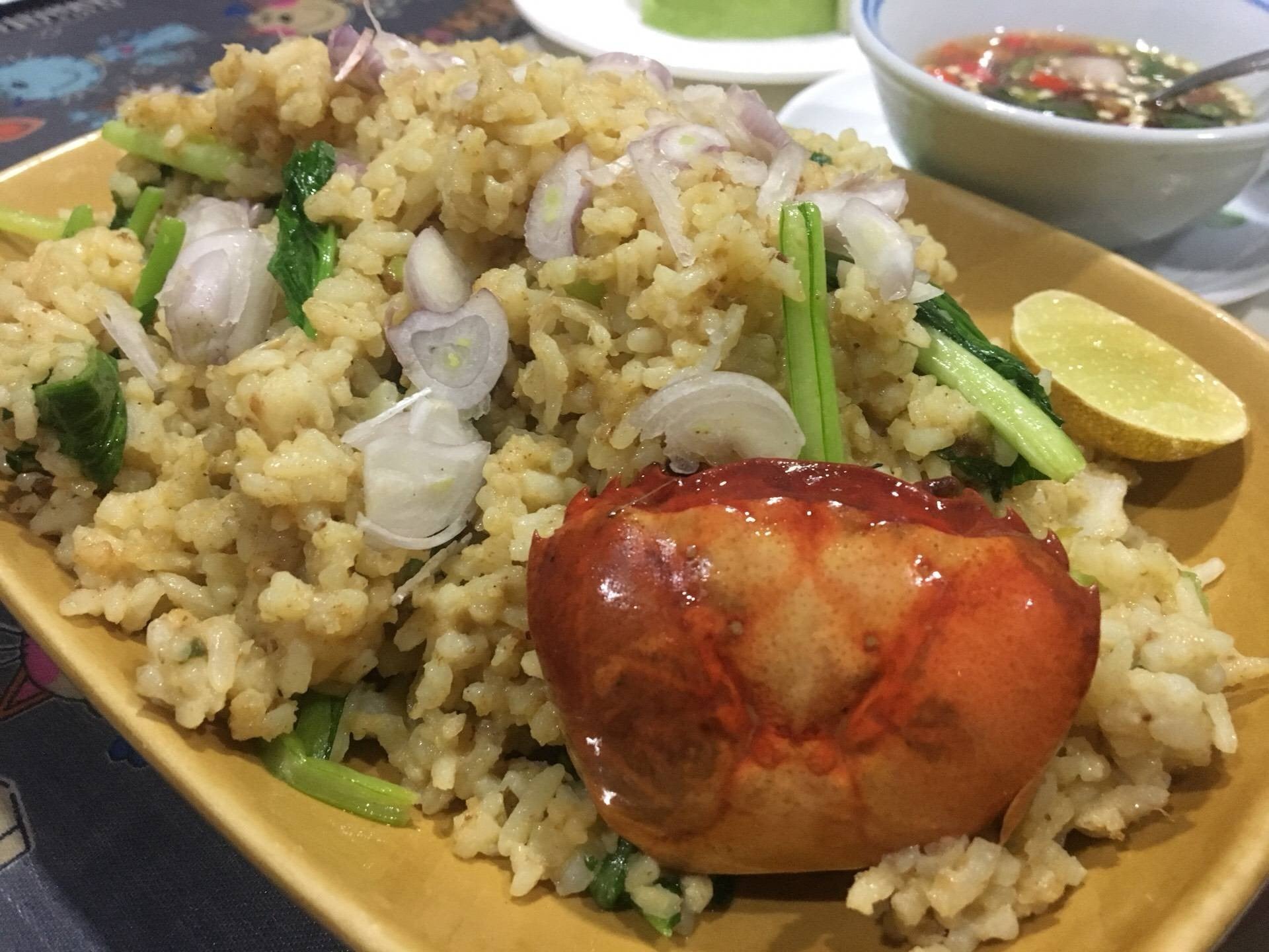 ข้าวผัดอ่องปู