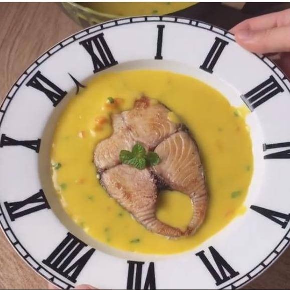 ปลาอินทรีย์ราดซอสฟักทอง