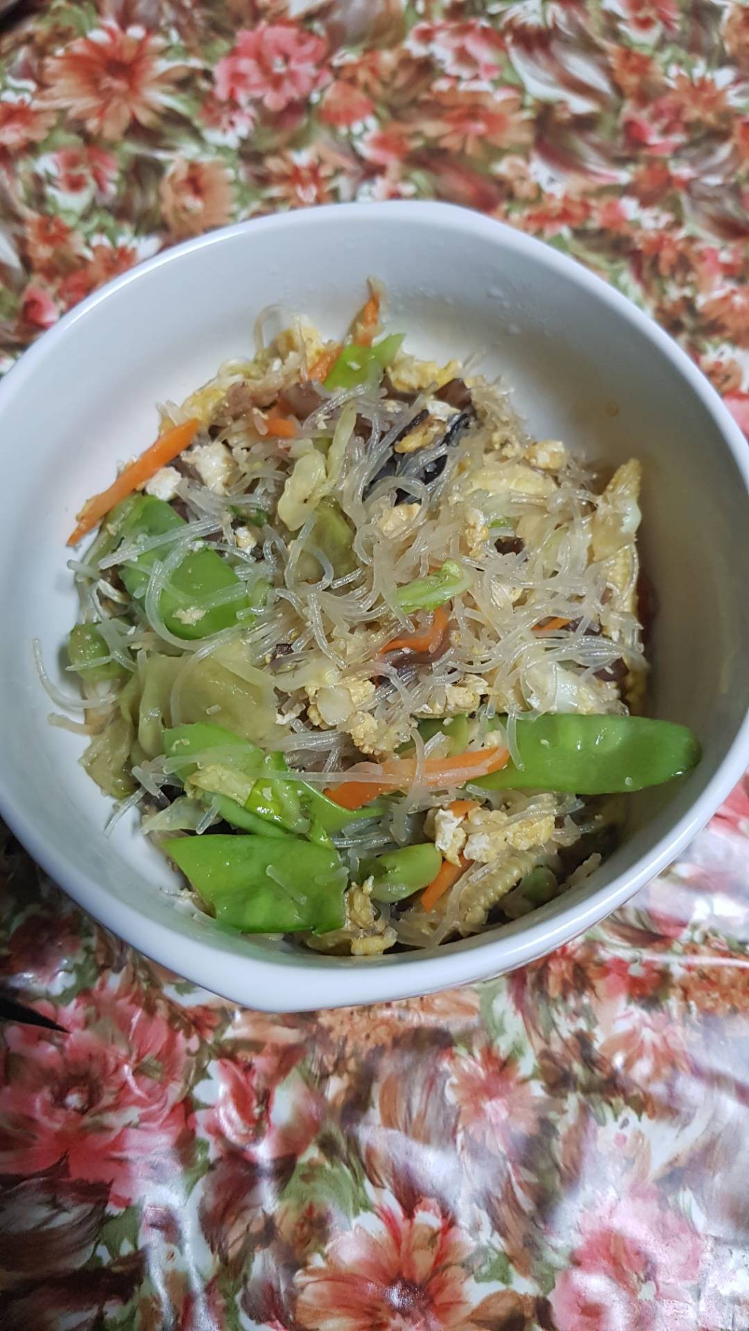 ผัดวุ้นเส้นผักรวม