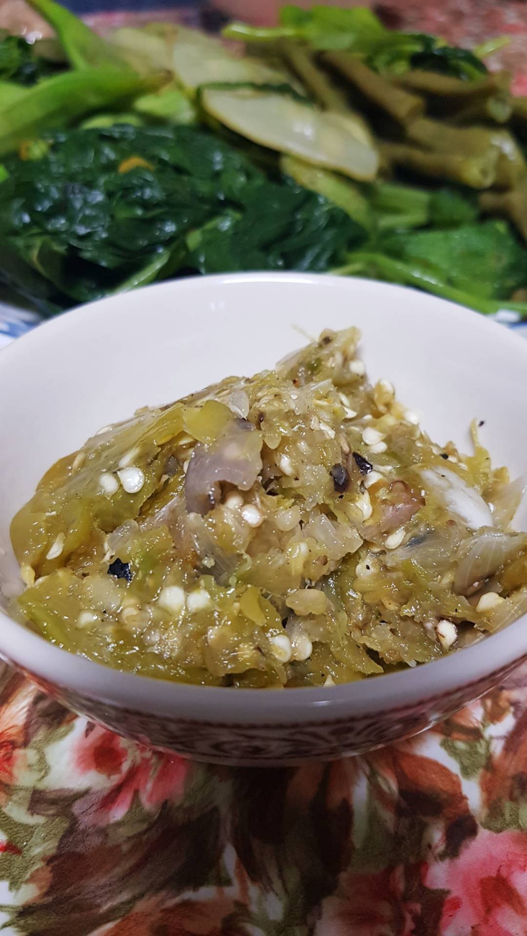 น้ำพริกหนุ่ม หมูทอด ผักลวก