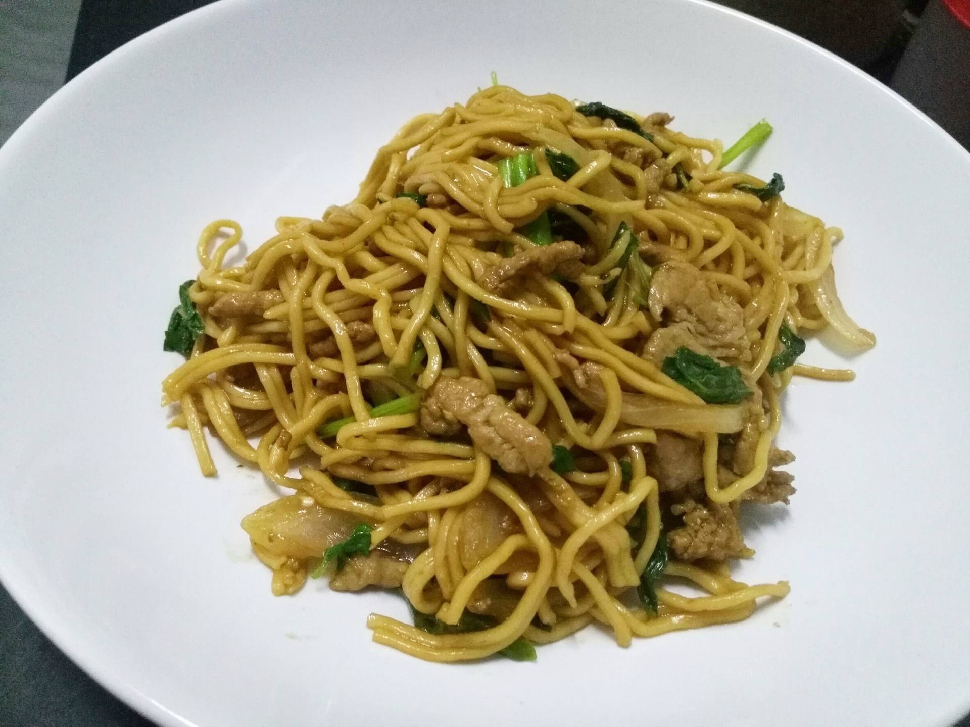 หมี่เหลืองผัดกระเพรา