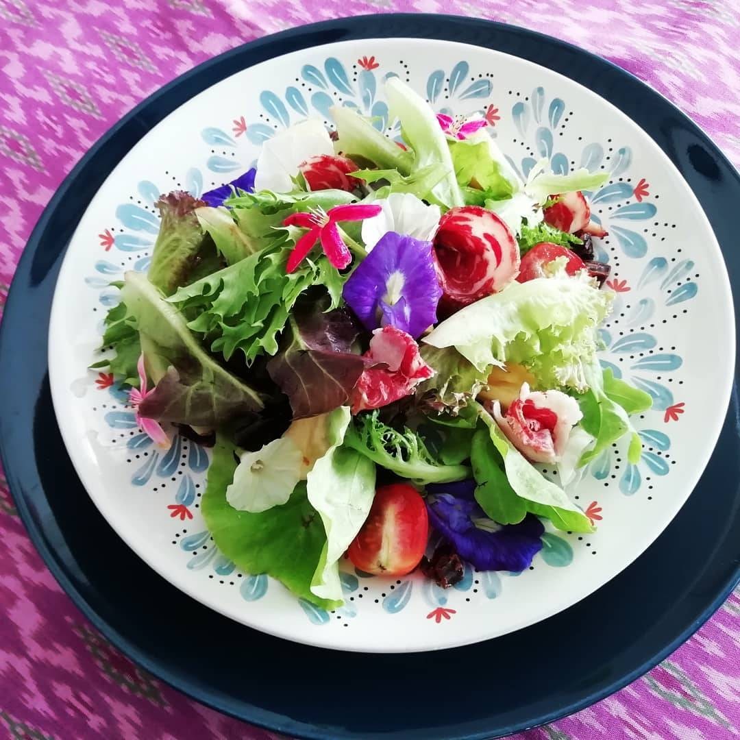Simple salad and Simple lamb rib grilled