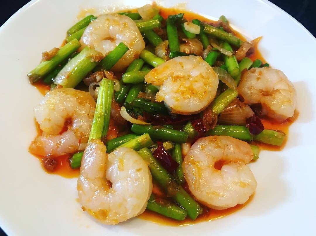 กุ้งผัดหน่อไม้ฝรั่ง XO Sauce