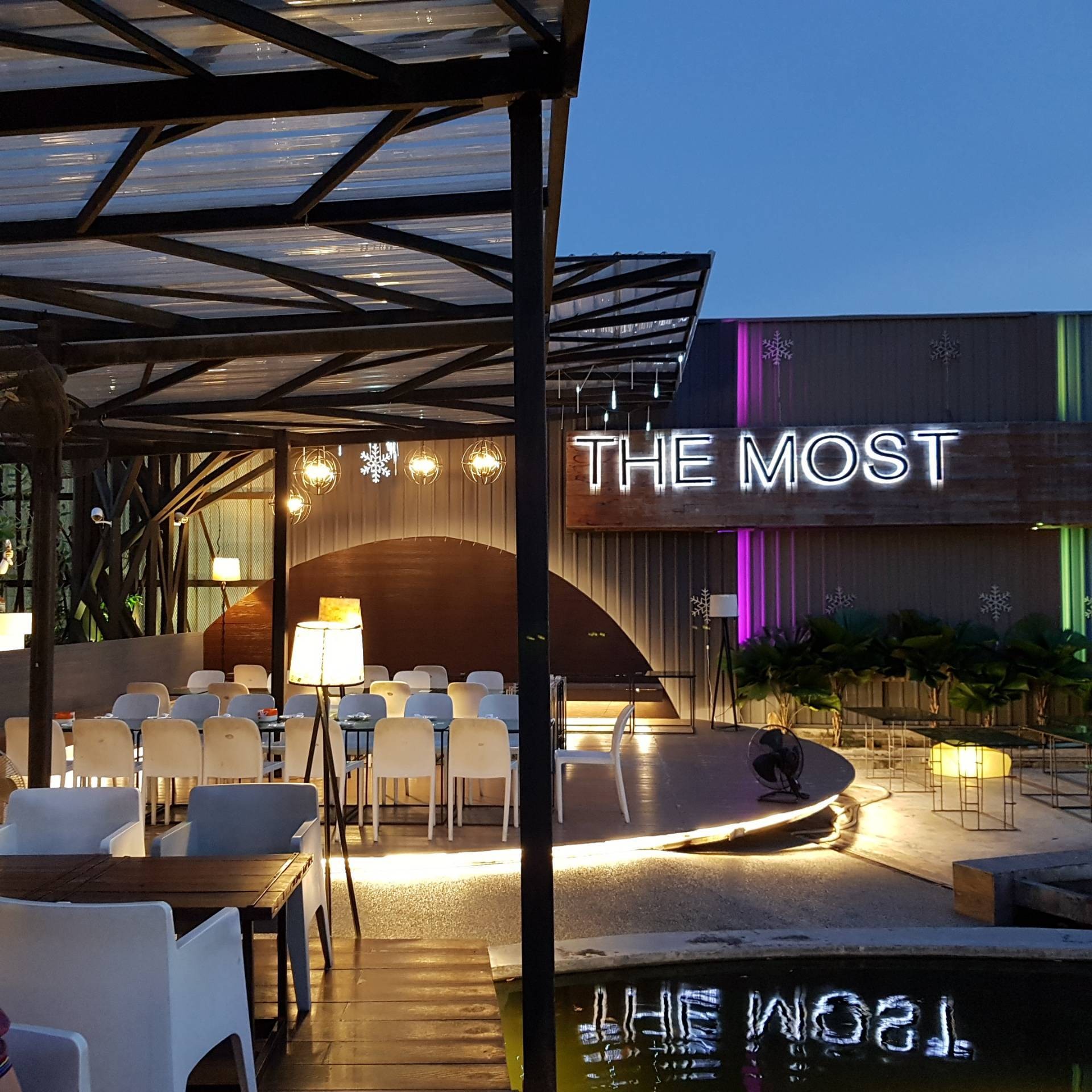 The Most Bar & Bistro ราชพฤกษ์