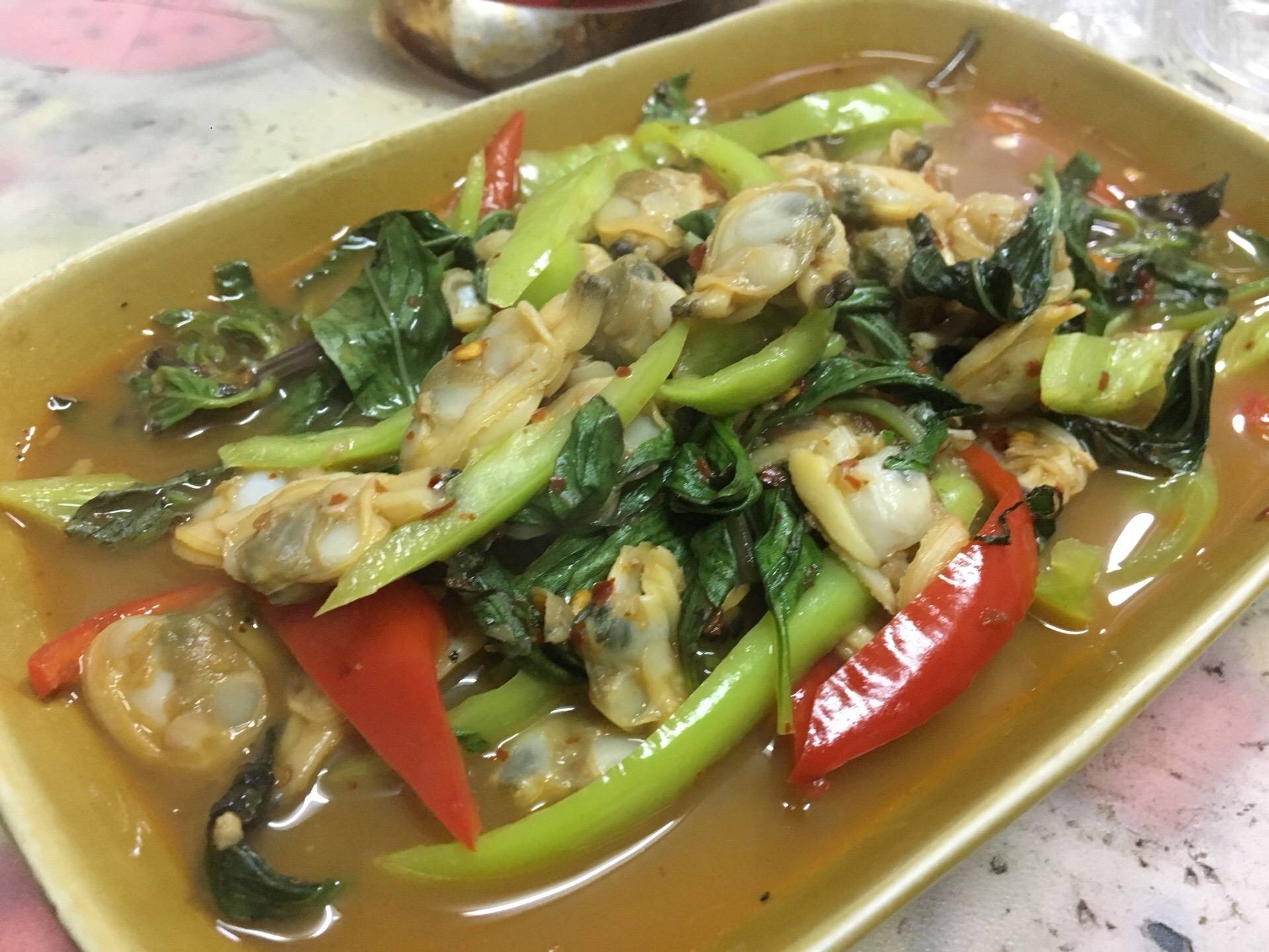 หอยลายผัดพริกสด