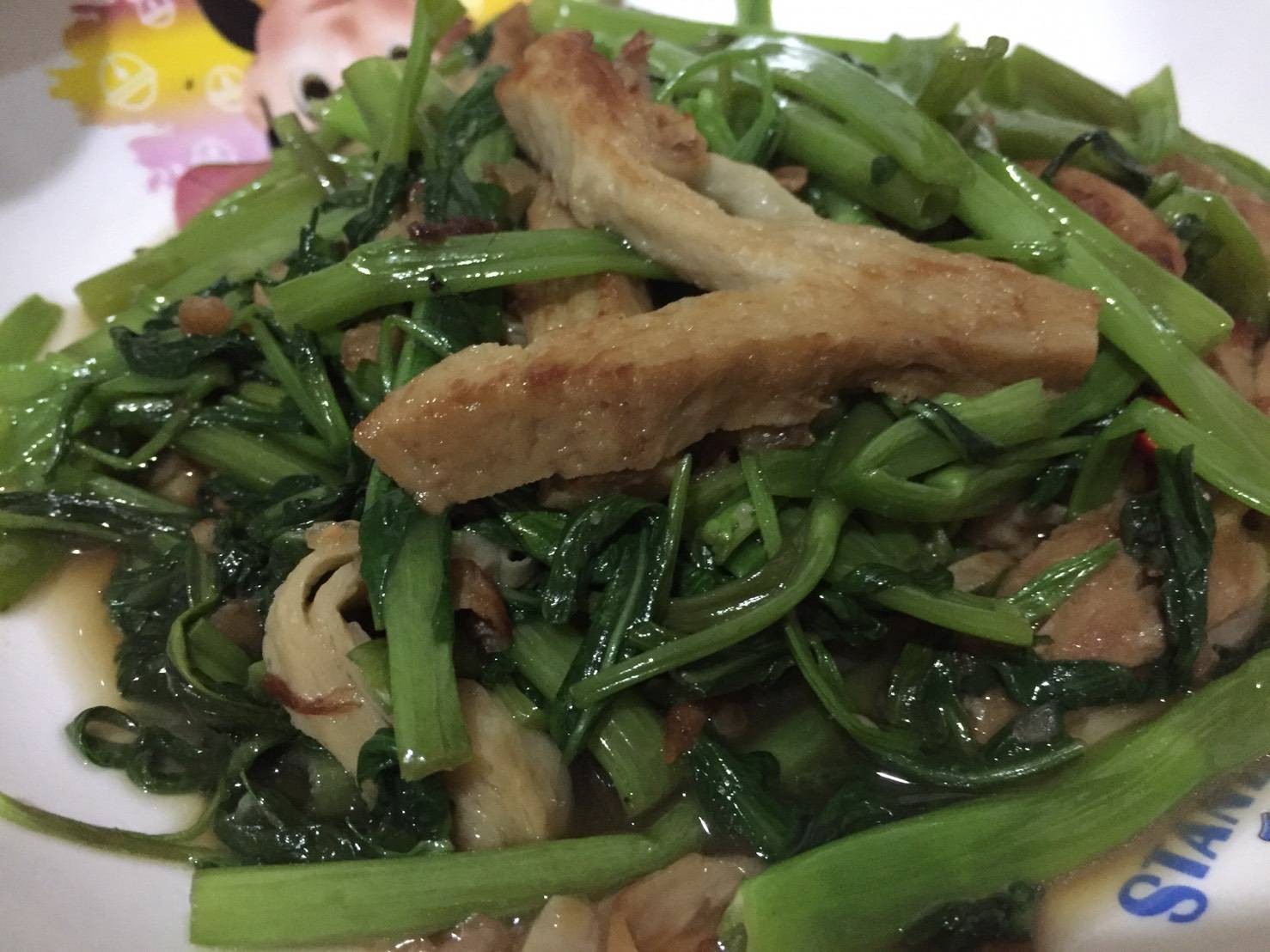 ผัดผักบุ้งใส่เป็ดเจ