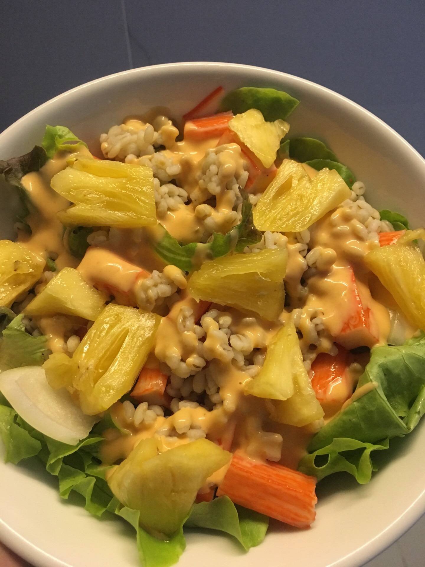 สลัดปูอัดข้าวบาร์เลย์