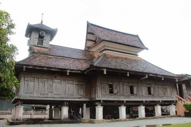 มัสยิดวาดีลฮูเซ็น (มัสยิด 300 ปี)