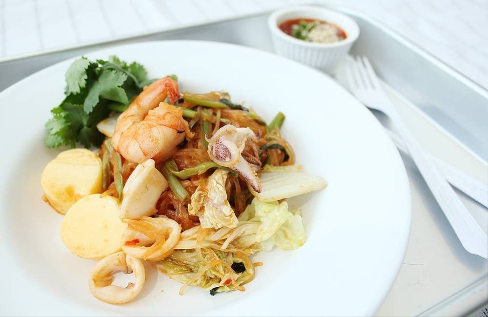 สุกี้แห้ง