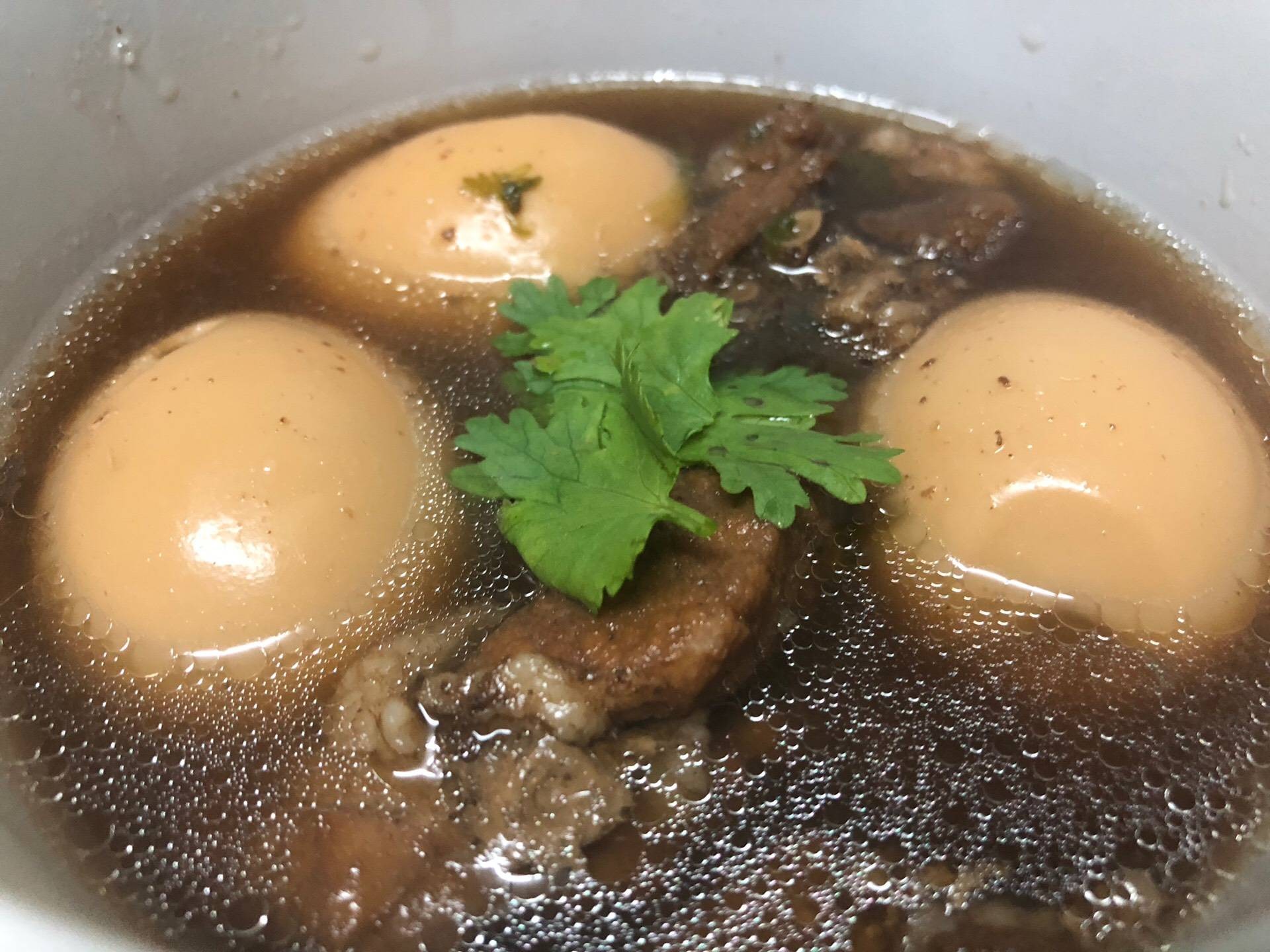 ไข่พะโล้หมูสามชั้น