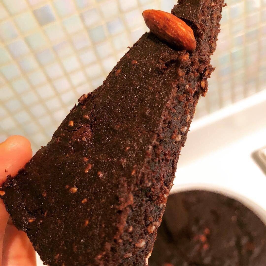 บราวนี่อัลมอนด์ สูตรไม่ต้องใส่ไข่