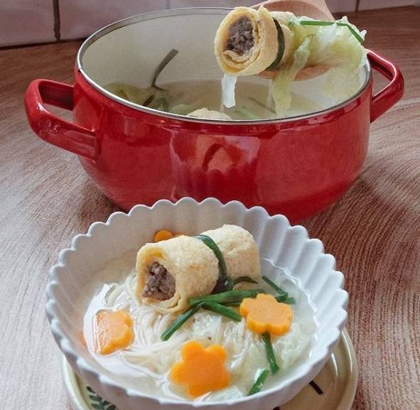 แกงจืดไข่ม้วนหมูงาดำ