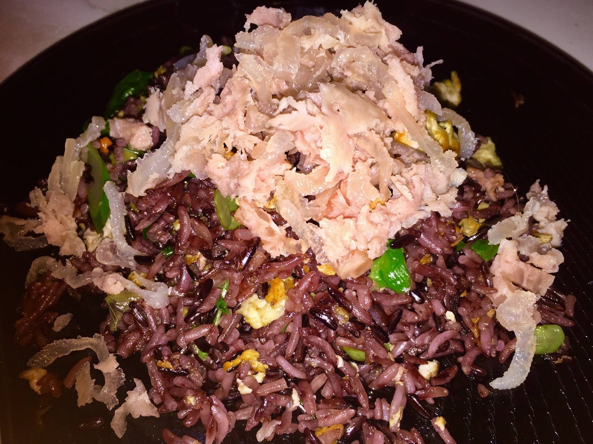 ข้าวผัดแหนม ไรเบอรี่