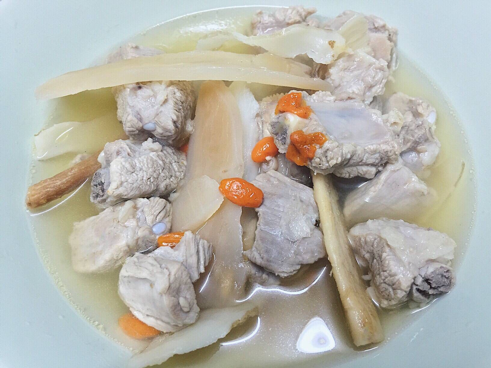 กระดูกหมูต้มยาจีน