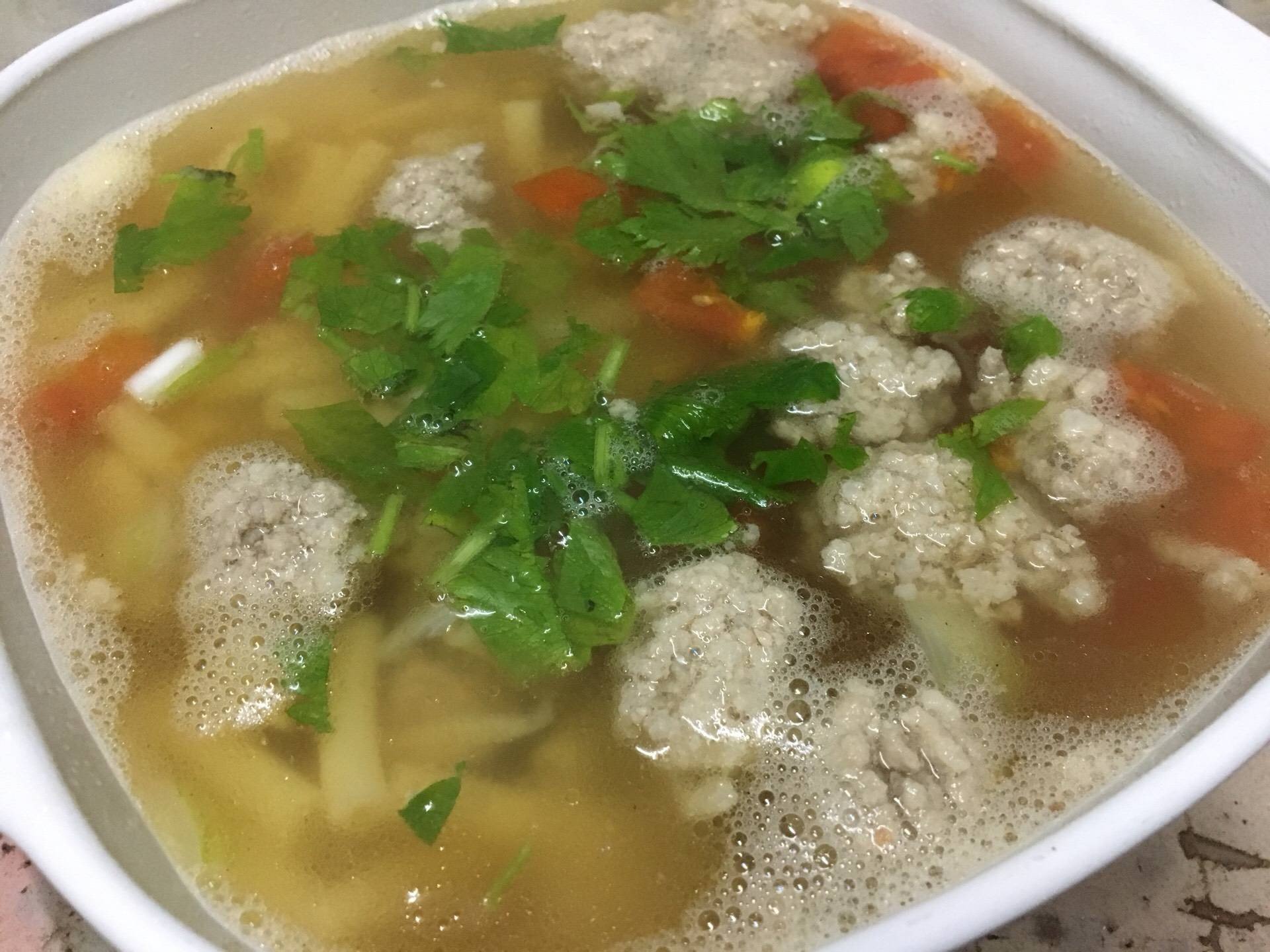 ซุปมักกะโรนีหมูบ่ะช่อ