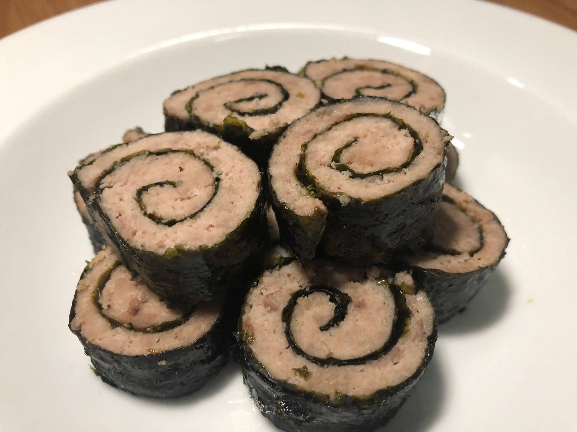 หมูห่อสาหร่ายรสเผ็ด