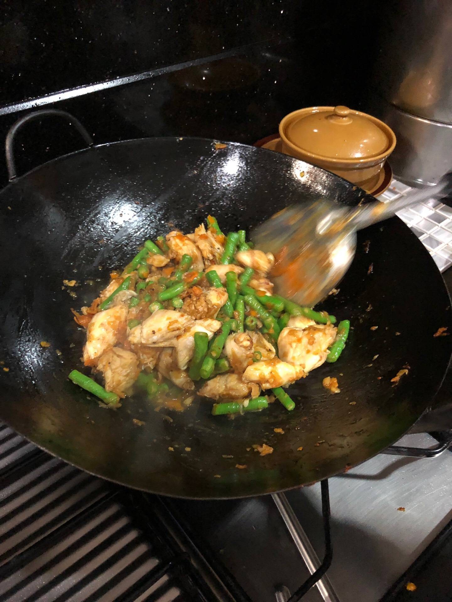เนื้อปูผัดพริกเหลือง
