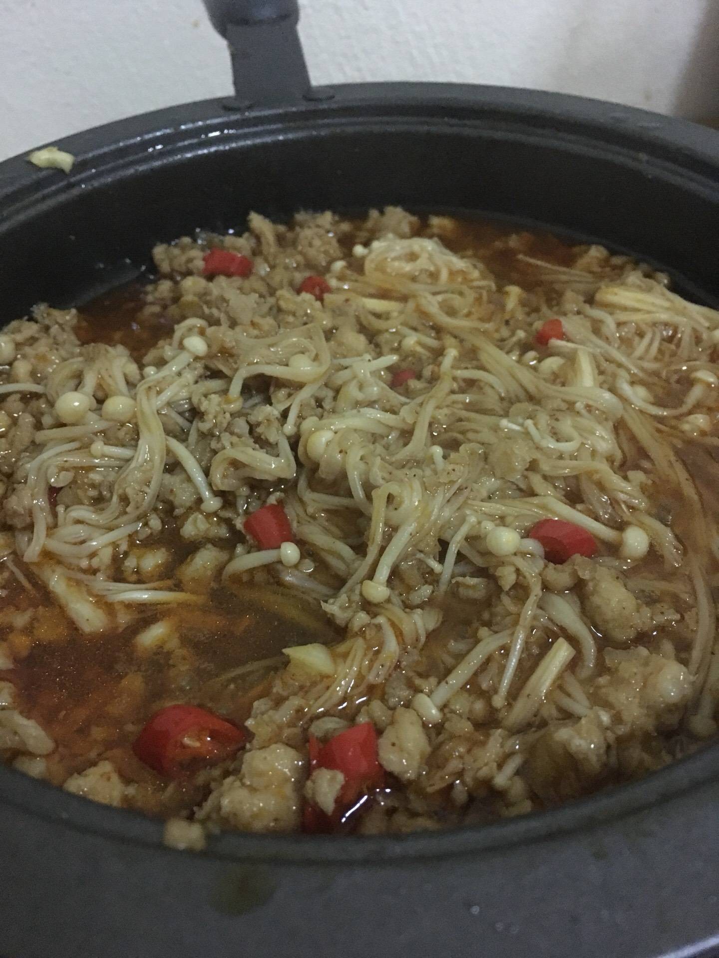 ผัดพริกเผาไก่สับเห็ดเข็มทอง 🌼🐱