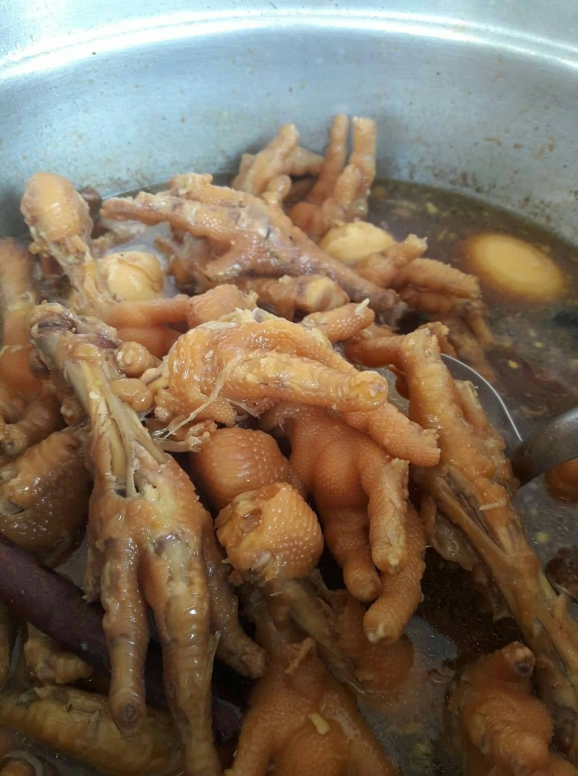 พะโล้ตีนไก่