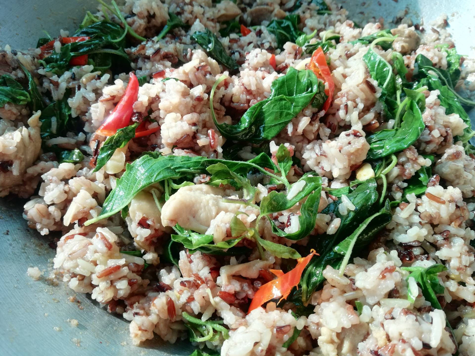 ข้าว3กษัตริย์​คลุกกะเพราไก่