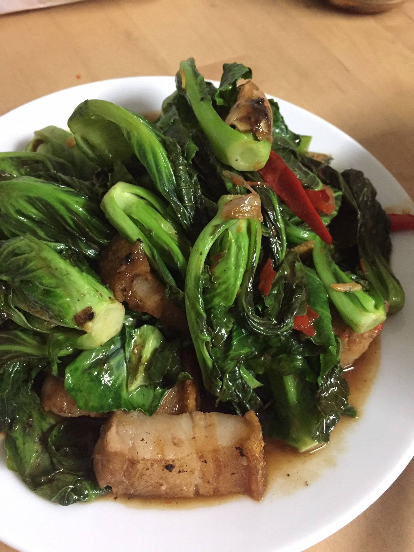 ผัดแขนงหมูกรอบ