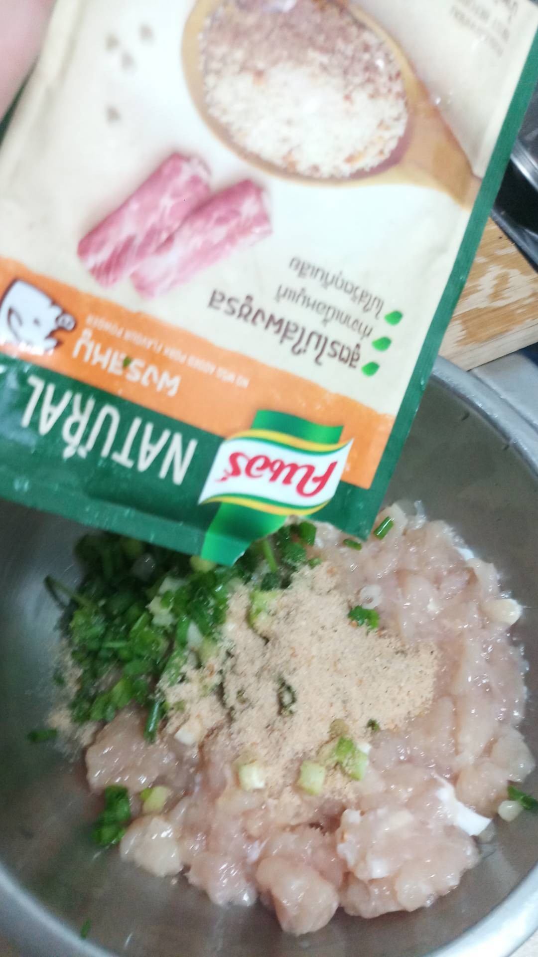 "โปรตีนโรล" ซอสสุกี้
Protein Roll