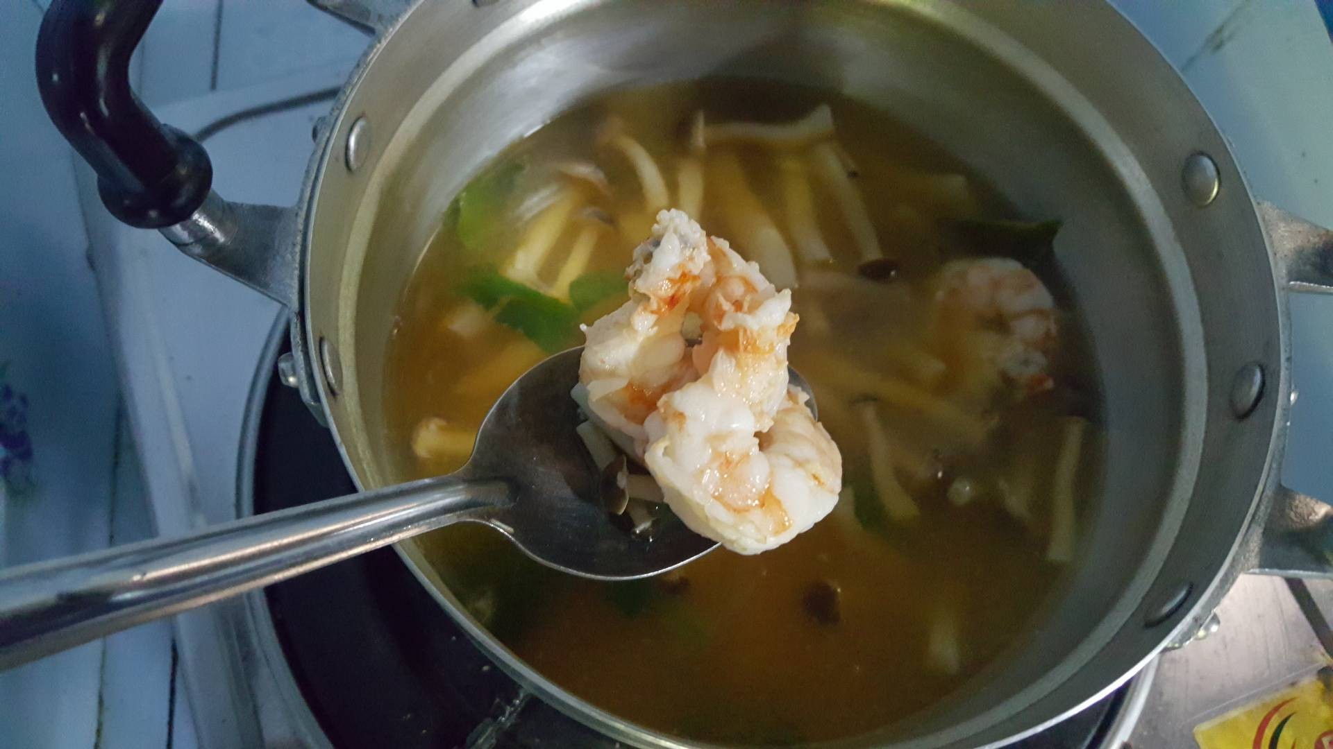 ต้มยำกุ้งแบบบ้านๆ