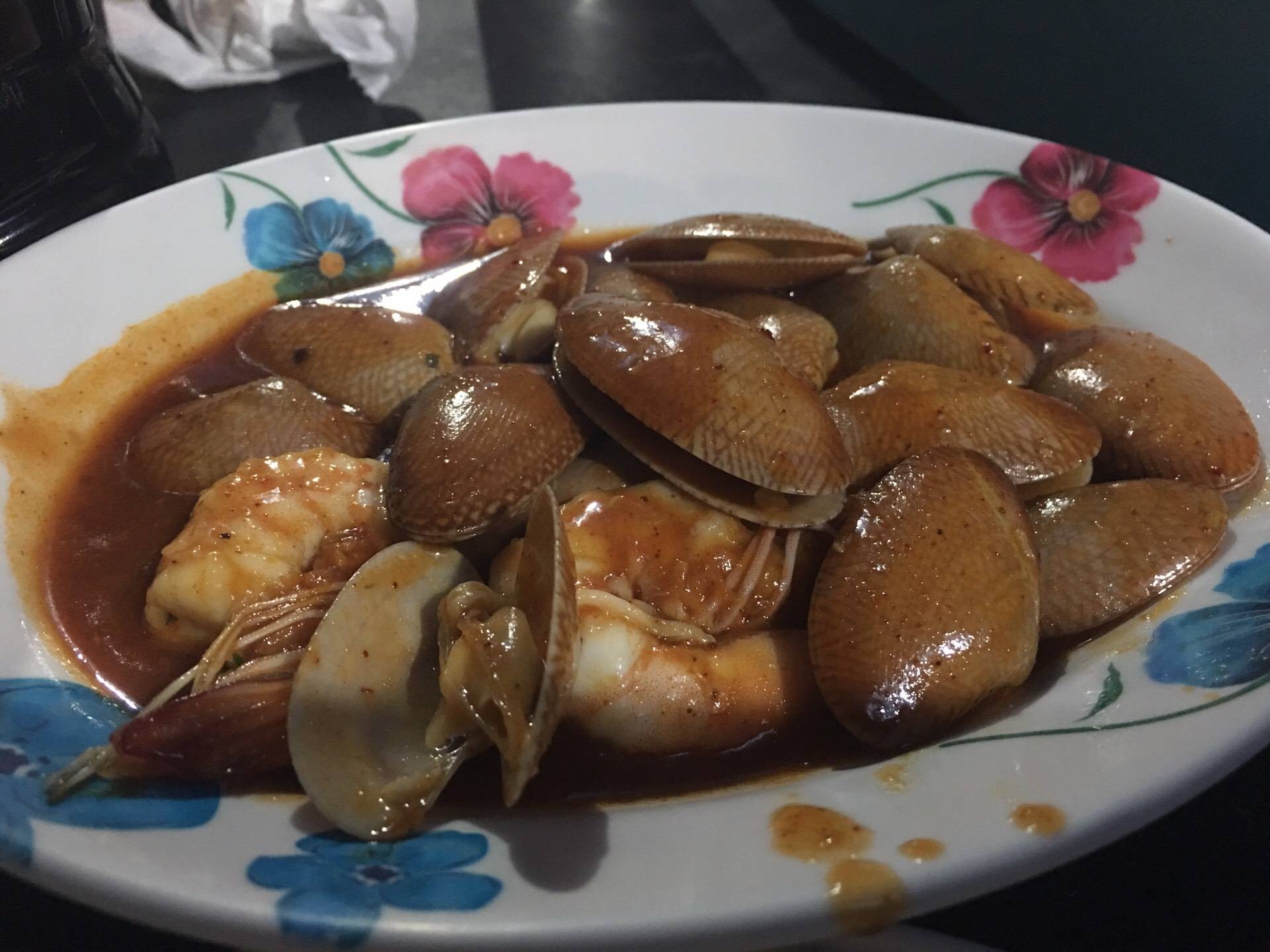 หอยลายและกุ้งผัดน้ำพริกเผา