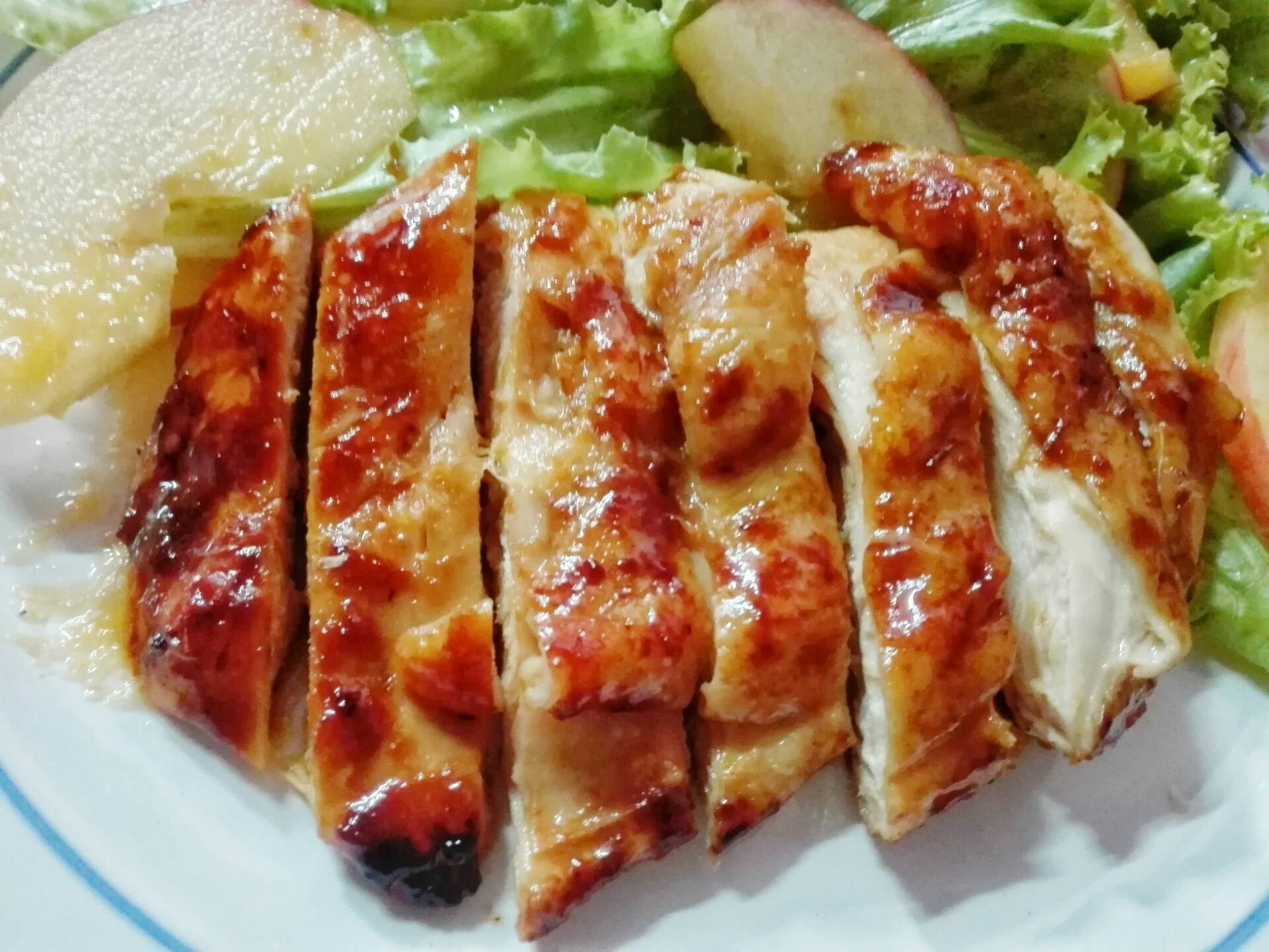 สลัดอกไก่ย่างซอส 🍯&🍊