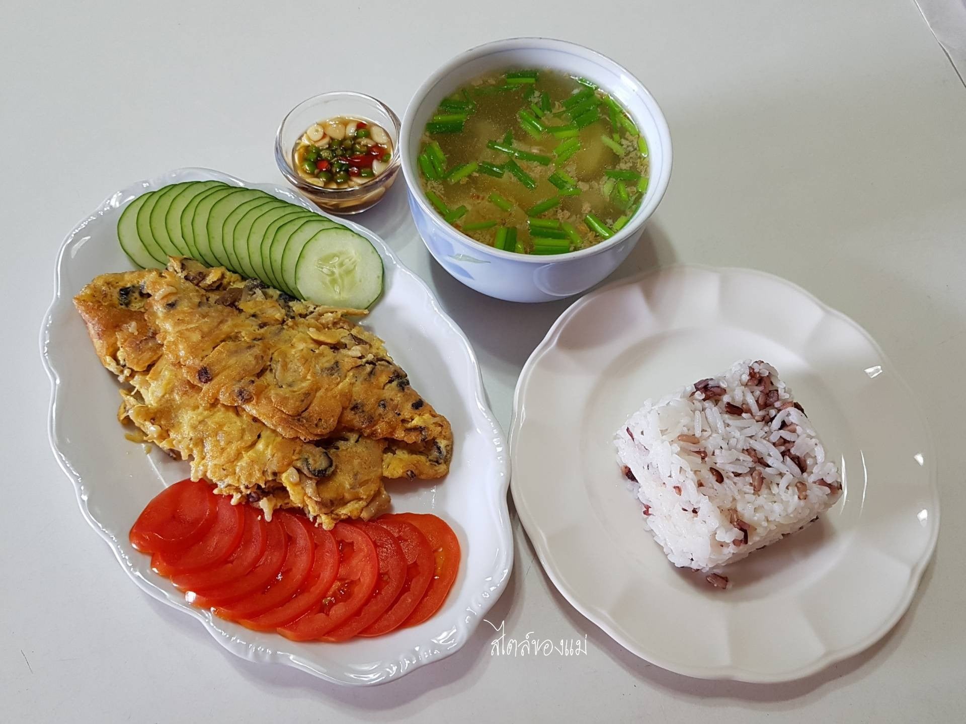 ไข่เจียวแหนมเห็ด ( มังฯ )