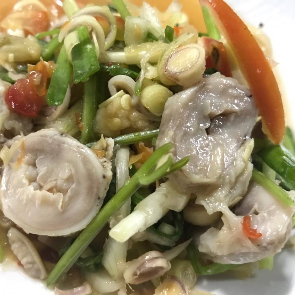สูตร ยำไส้ตัน (pork intestine spicy salad) พร้อมวิธีทำโดย J.Siriphan