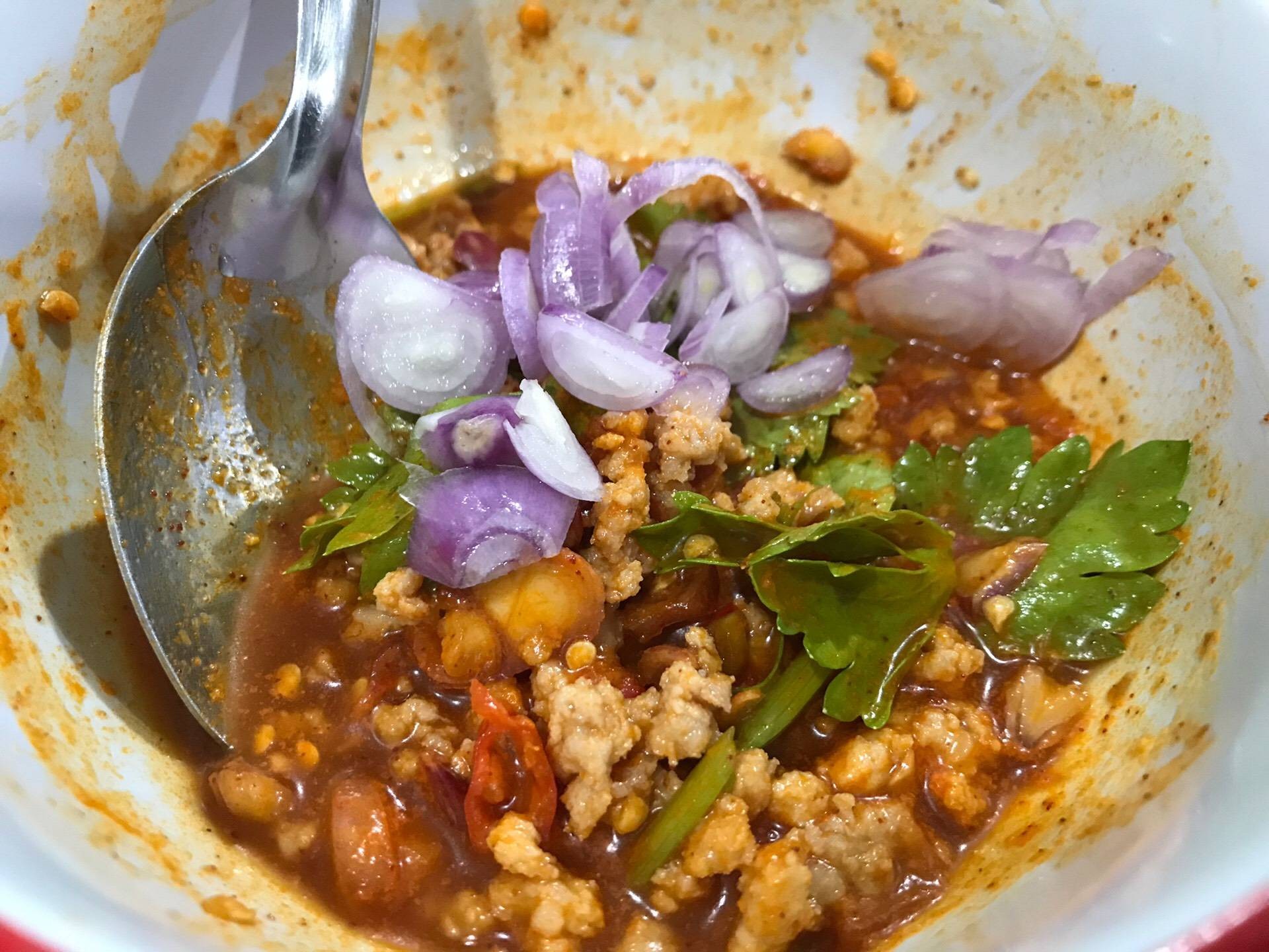 ยำผักบุ้งกรอบ