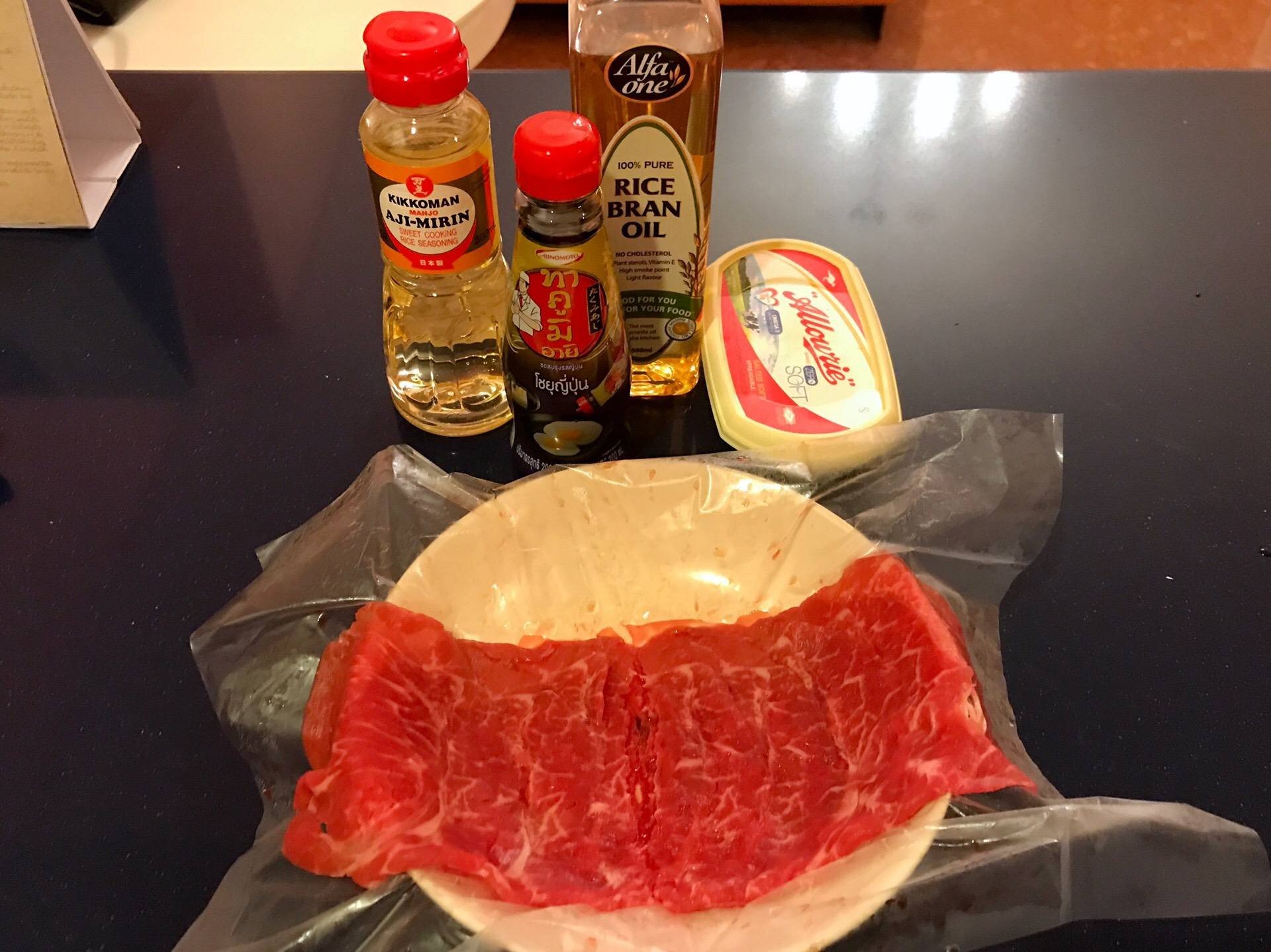 ข้าวหน้าเนื้อสไตล์ญี่ปุ่น🍱