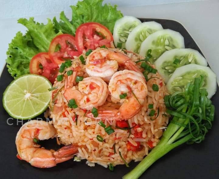 ข้าวผัดต้มยำกุ้ง