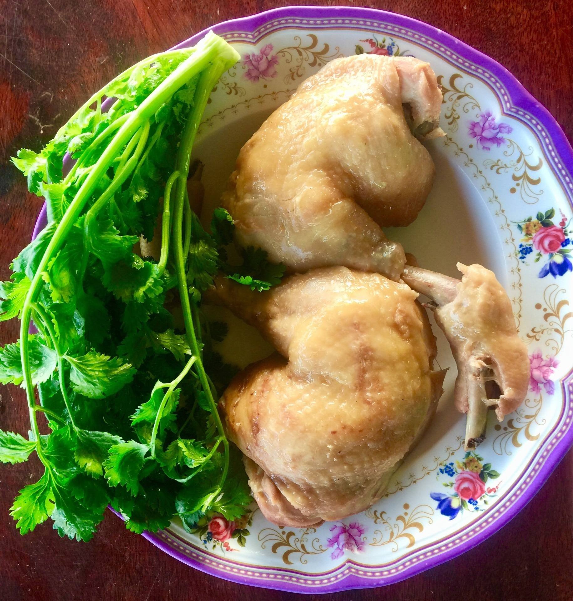 ไก่ต้มน้ำปลา + น้ำจิ้มรสเด็ด