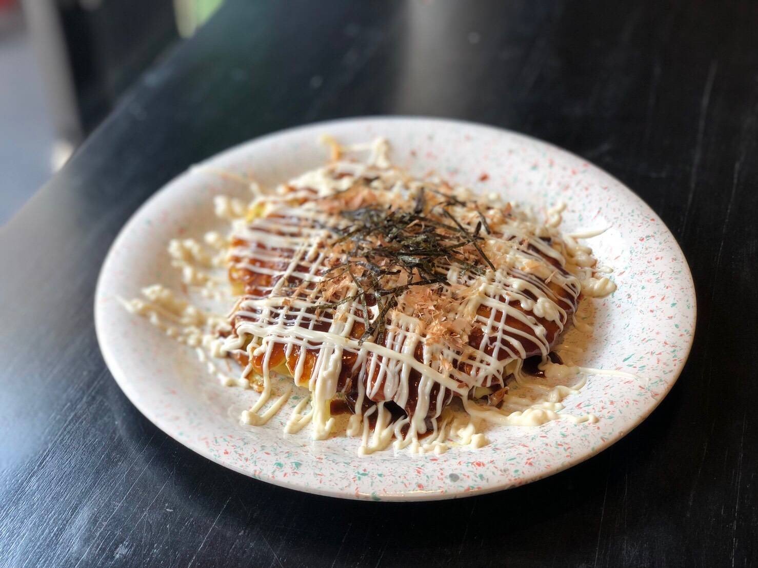 Okonomiyaki (พิซซ่าญี่ปุ่น)