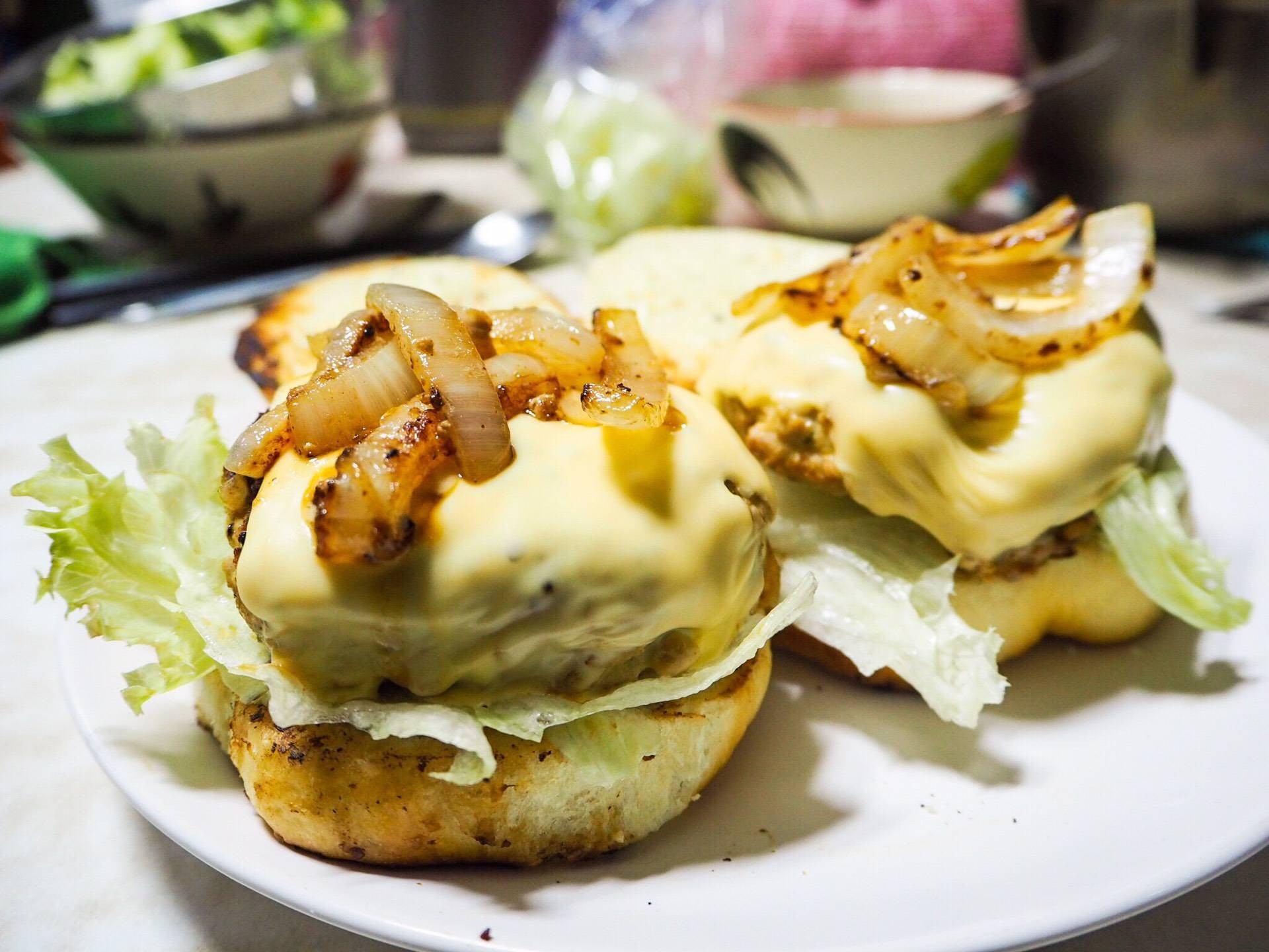 Caramelized Onion& Cheesy Pork Burger
