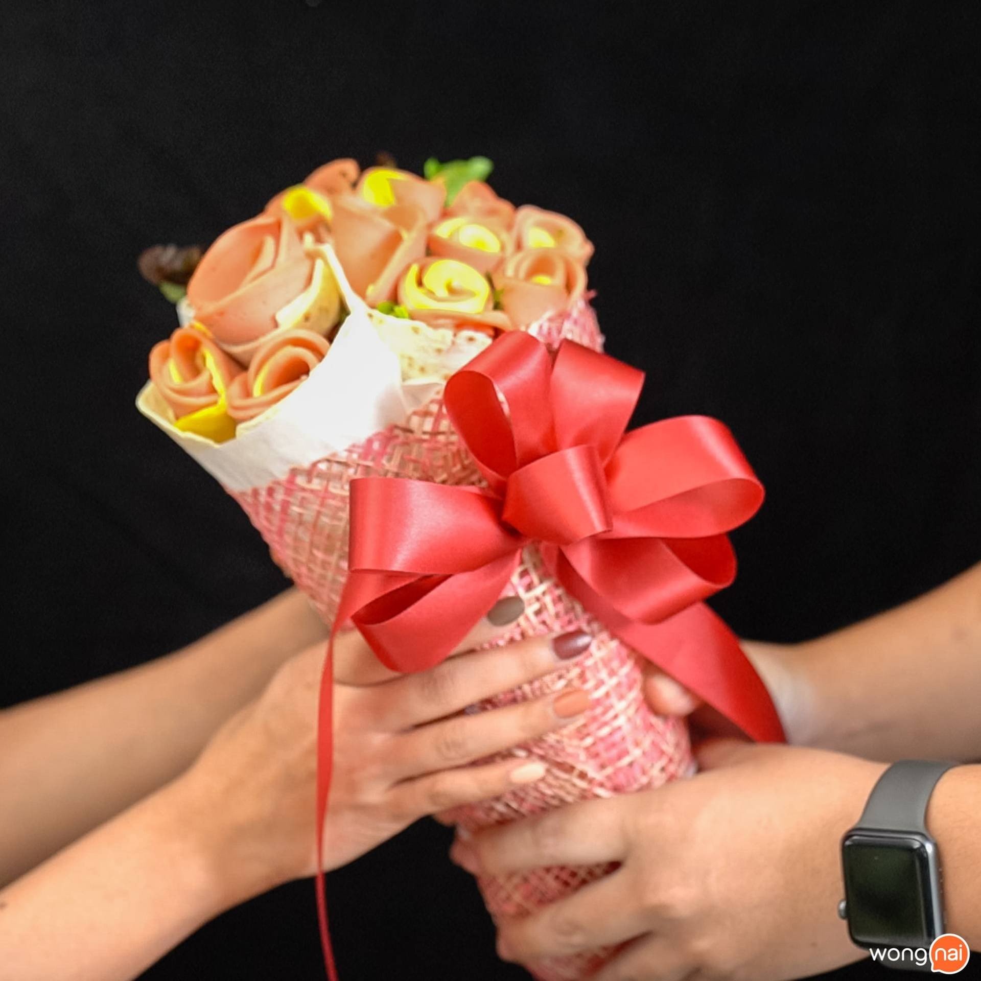 ช่อกุหลาบบาโลน่า