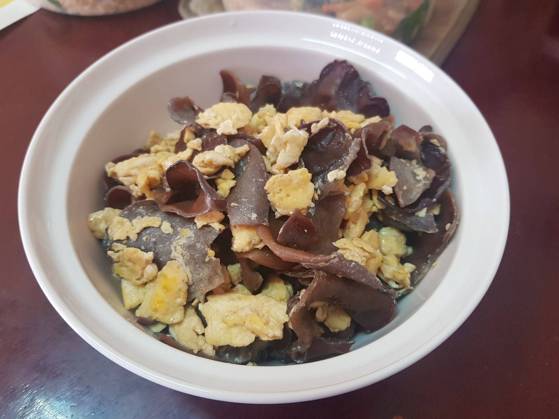 เห็ดหูหนูผัดไข่