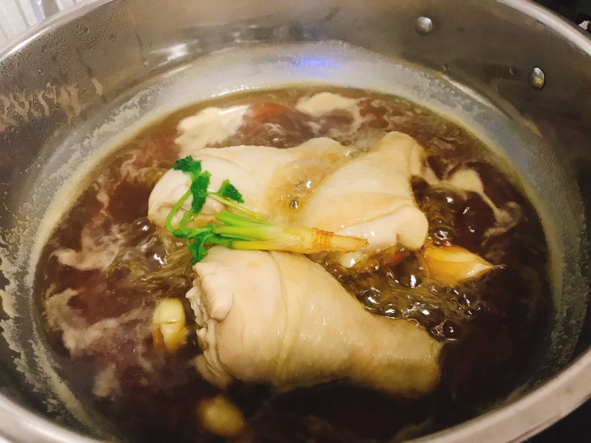 ไก่ต้มน้ำปลา