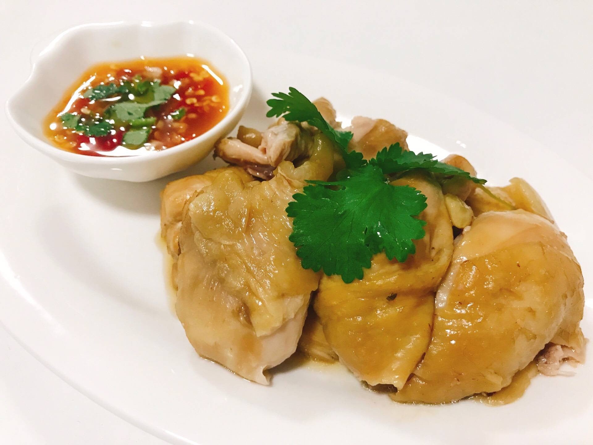 ไก่ต้มน้ำปลา