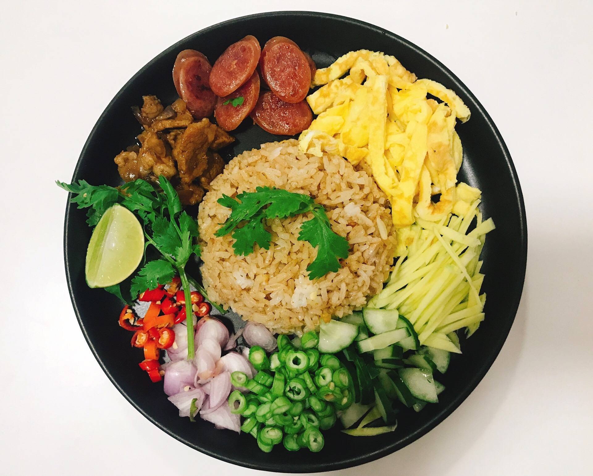 ข้าวคลุกกะปิ