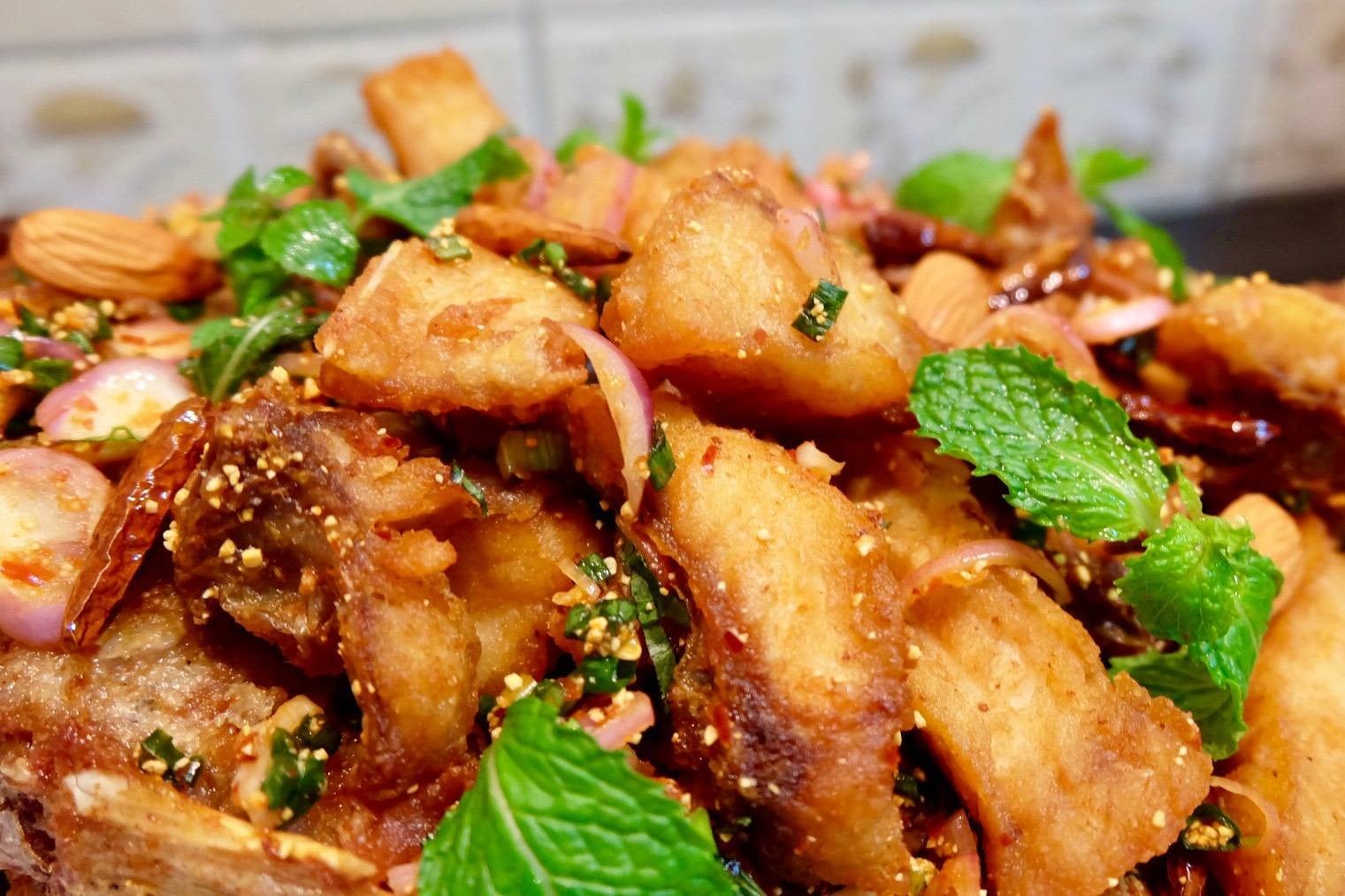 สูตร ลาบปลาทับทิมทอดกรอบ พร้อมวิธีทำโดย NUTCHANART